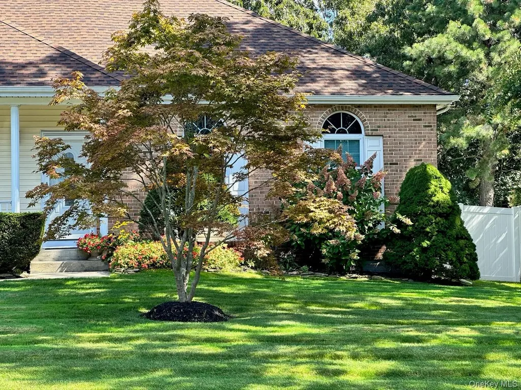 15 Timber Ridge Drive Coram NY 11727