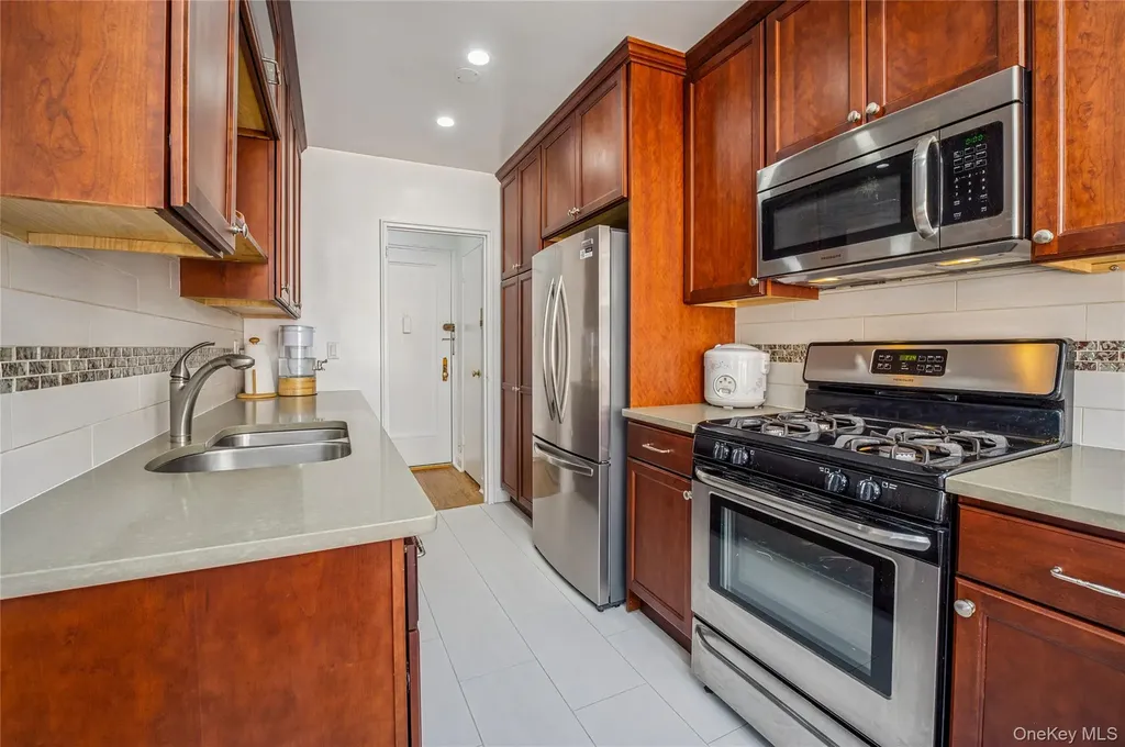781 Palmer Road Bronxville NY 10708