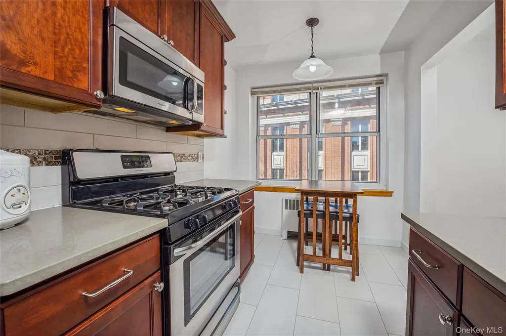 781 Palmer Road Bronxville NY 10708