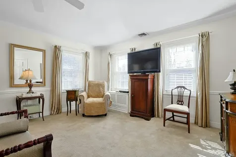 81 Oxford Road New Rochelle NY 10804