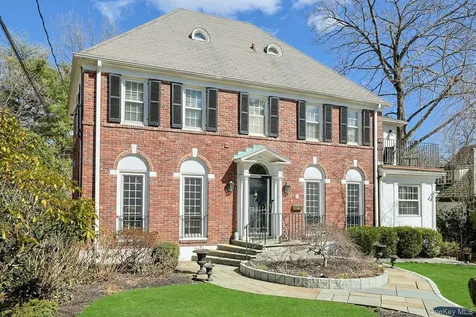 81 Oxford Road New Rochelle NY 10804