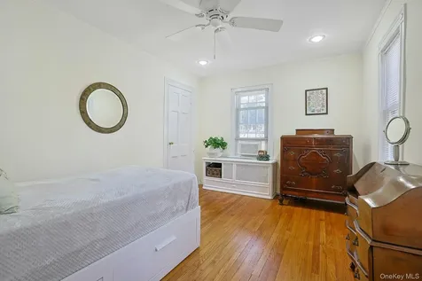 81 Oxford Road New Rochelle NY 10804