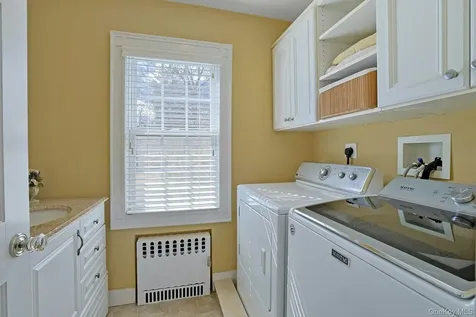 81 Oxford Road New Rochelle NY 10804