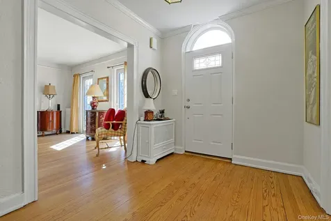 81 Oxford Road New Rochelle NY 10804