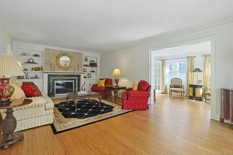 81 Oxford Road New Rochelle NY 10804