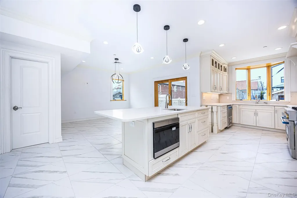 10-42 Utopia Parkway Beechhurst NY 11357