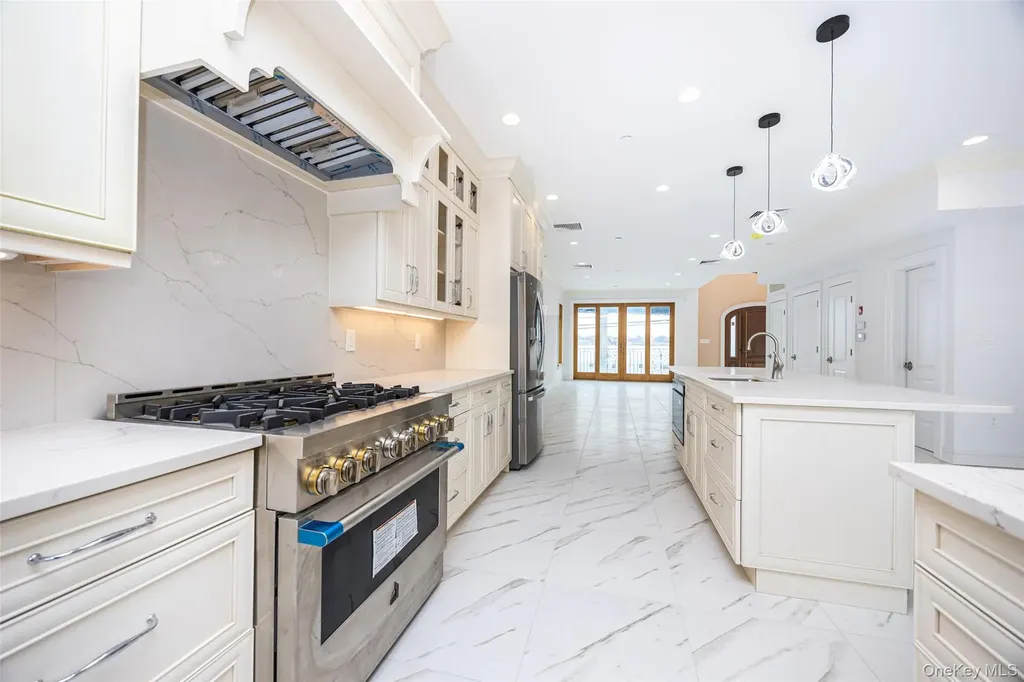 10-42 Utopia Parkway Beechhurst NY 11357
