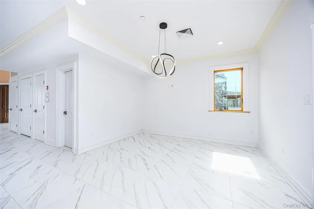 10-42 Utopia Parkway Beechhurst NY 11357