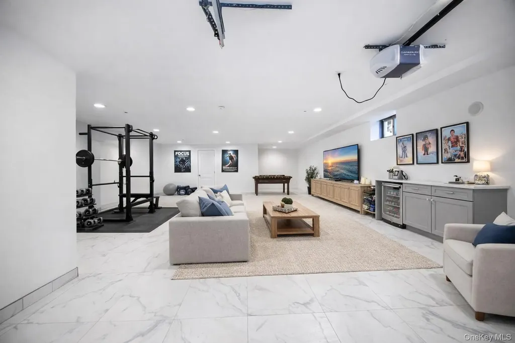 10-42 Utopia Parkway Beechhurst NY 11357