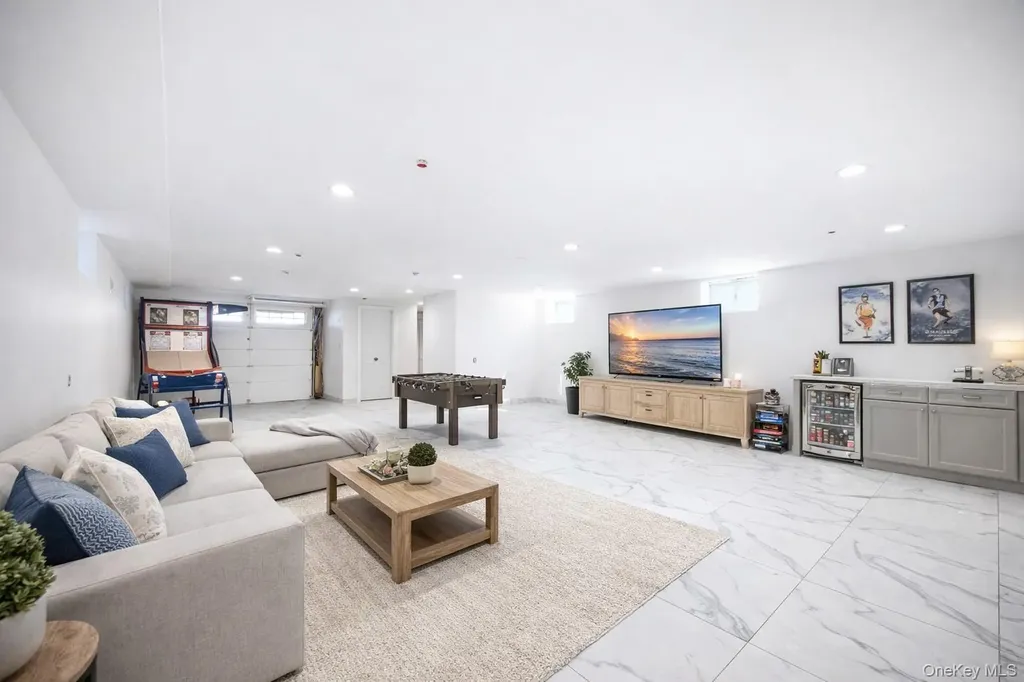 10-42 Utopia Parkway Beechhurst NY 11357