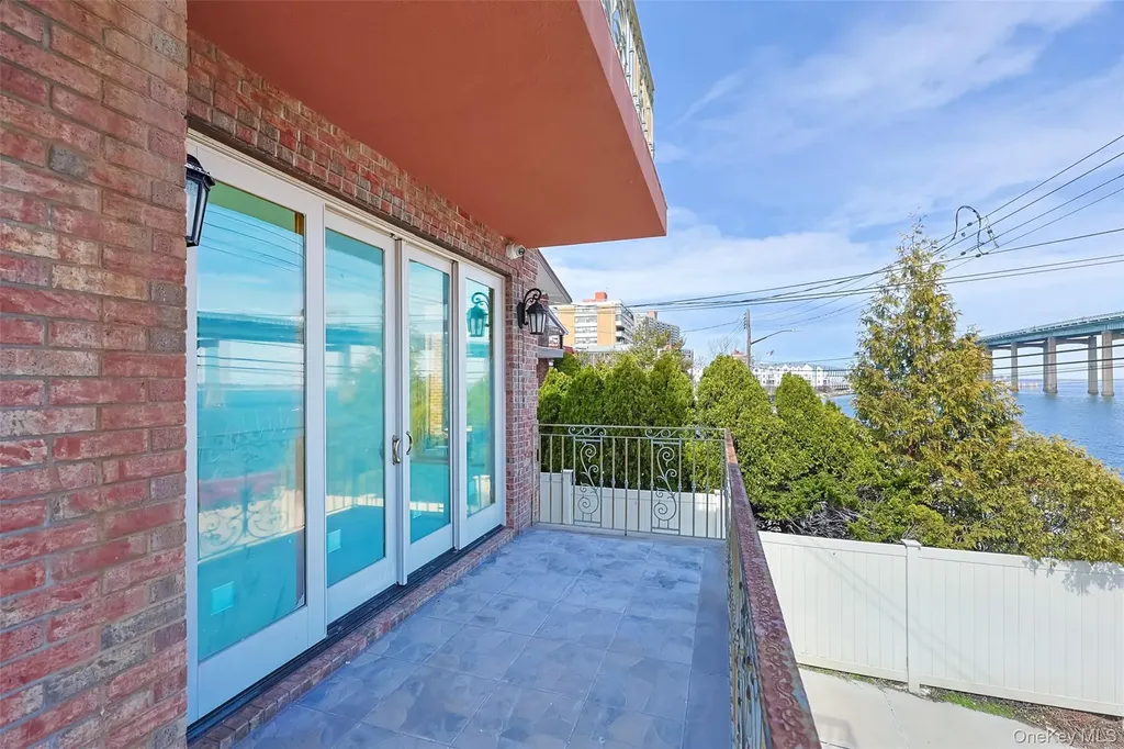 10-42 Utopia Parkway Beechhurst NY 11357