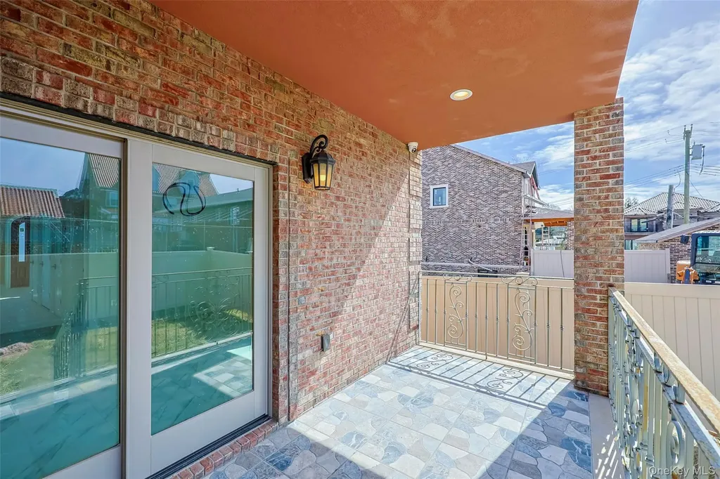 10-42 Utopia Parkway Beechhurst NY 11357