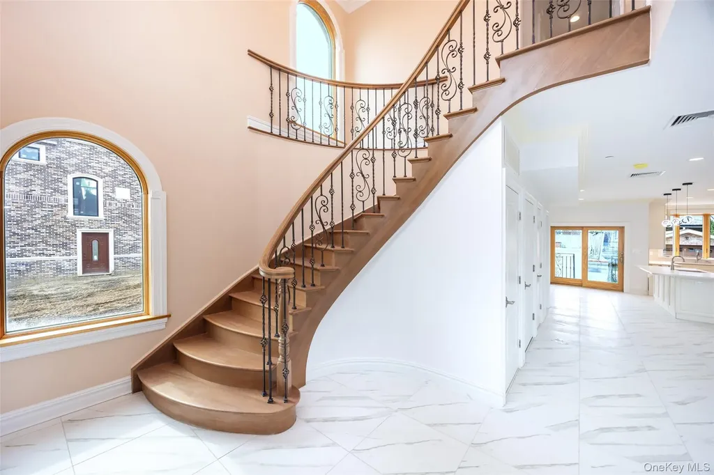 10-42 Utopia Parkway Beechhurst NY 11357