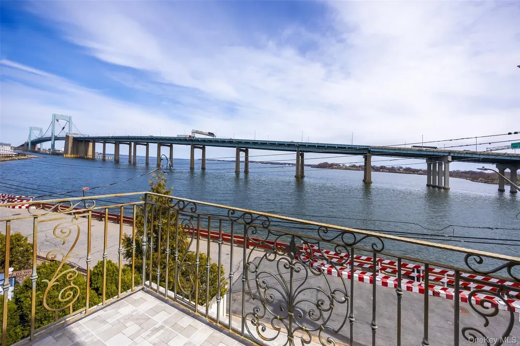 10-42 Utopia Parkway Beechhurst NY 11357