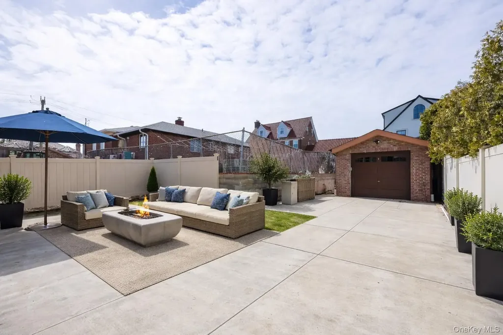 10-42 Utopia Parkway Beechhurst NY 11357