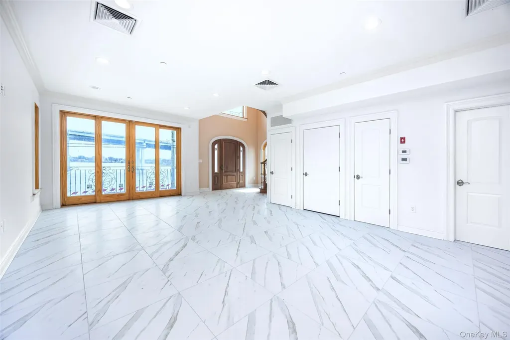 10-42 Utopia Parkway Beechhurst NY 11357