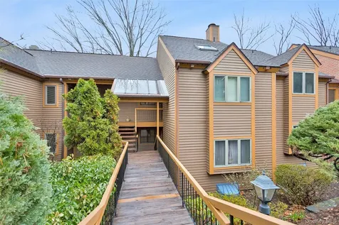 806 Eagle Bay Drive Ossining NY 10562