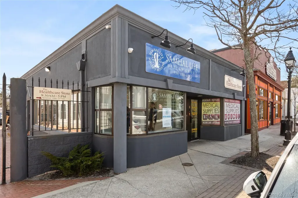 126A Main Street Bay Shore NY 11706