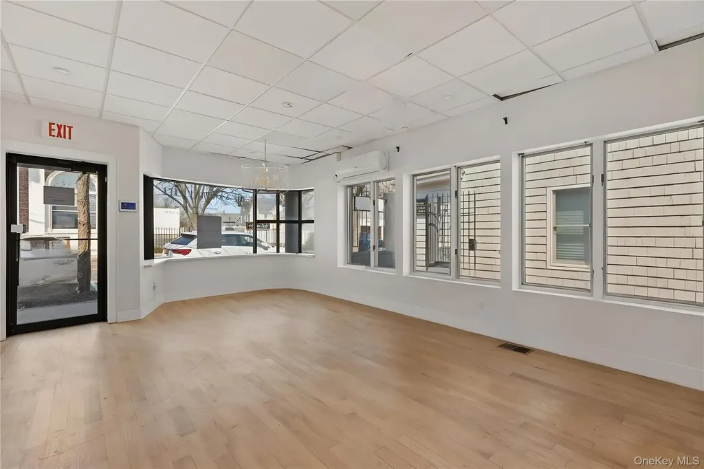 126A Main Street Bay Shore NY 11706