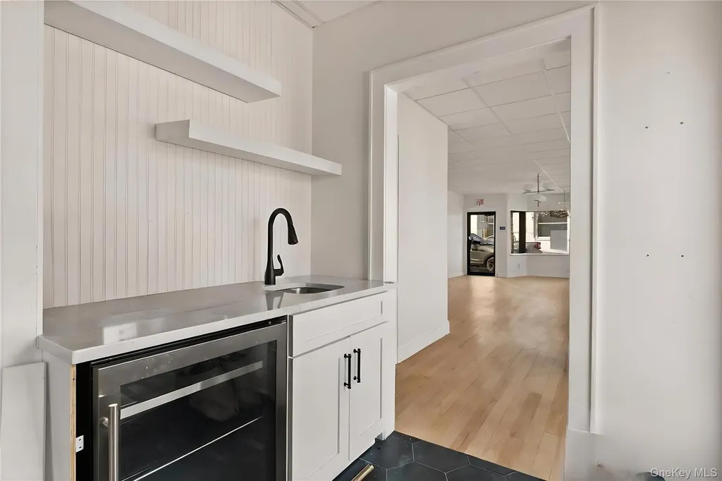 126A Main Street Bay Shore NY 11706