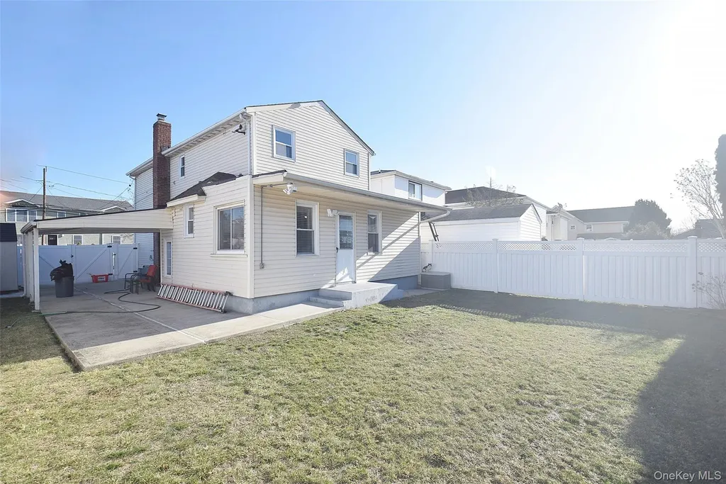 76 Hoffman Avenue Elmont NY 11003