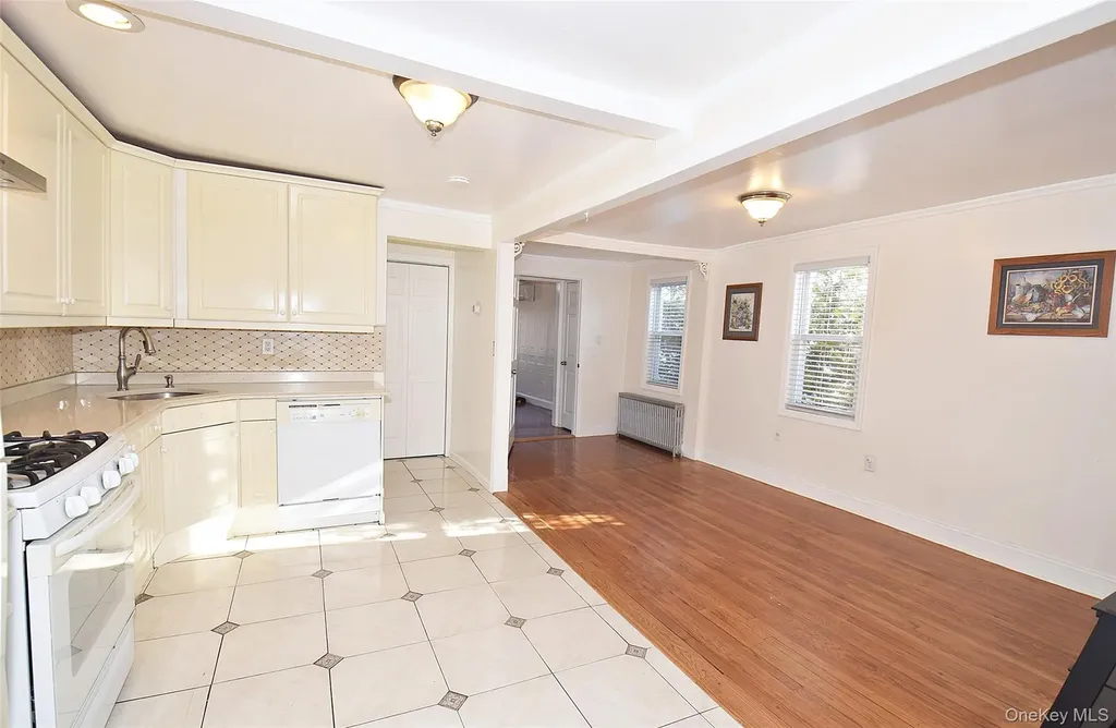 76 Hoffman Avenue Elmont NY 11003