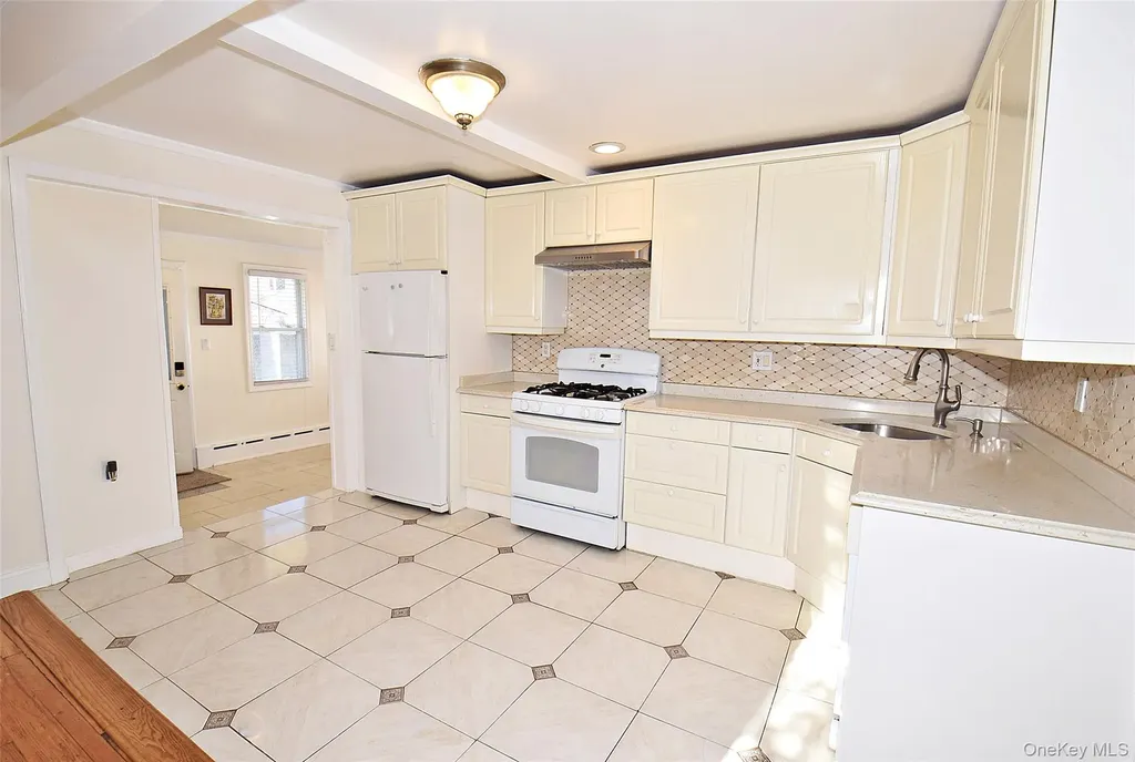 76 Hoffman Avenue Elmont NY 11003