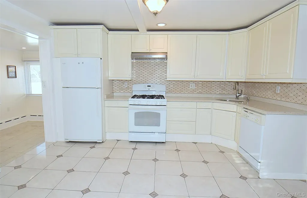 76 Hoffman Avenue Elmont NY 11003