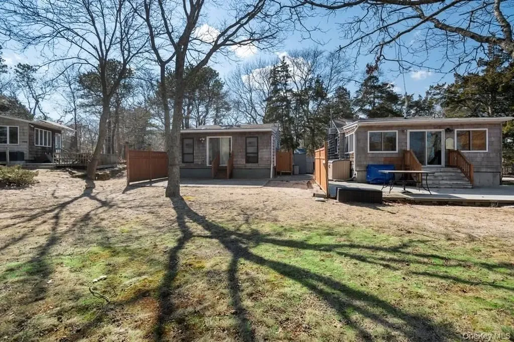 14 E Landing Road Hampton Bays NY 11946