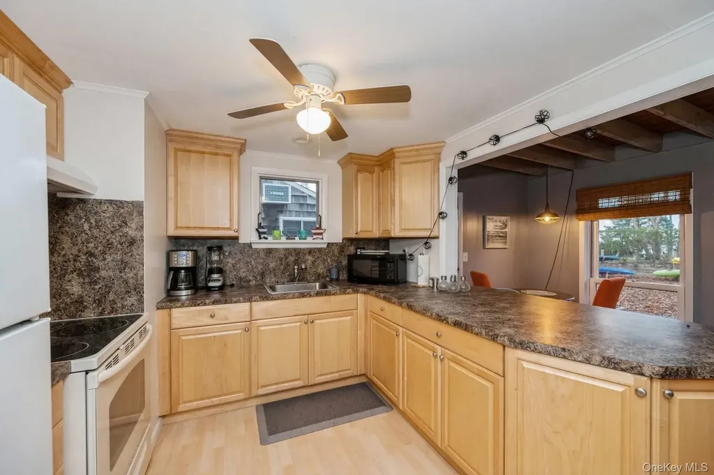 14 E Landing Road Hampton Bays NY 11946