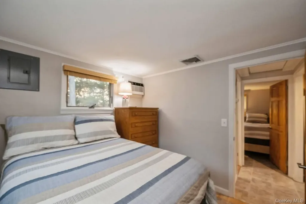 14 E Landing Road Hampton Bays NY 11946