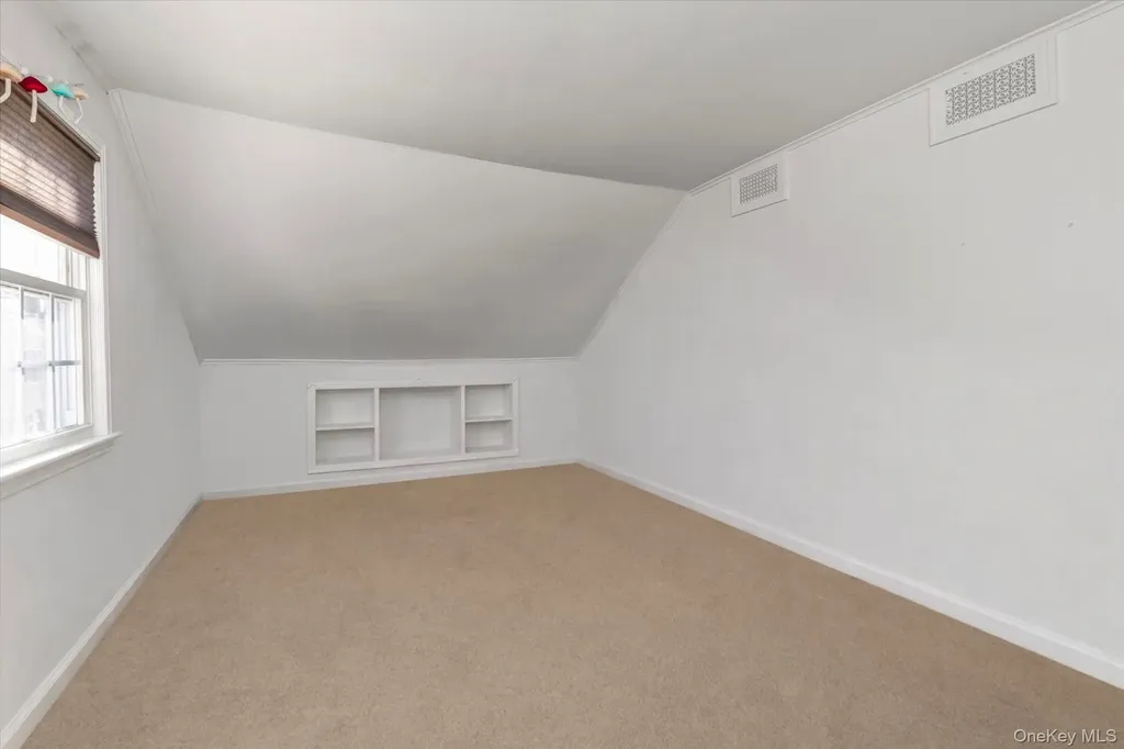 81 Stuart Street Lynbrook NY 11563