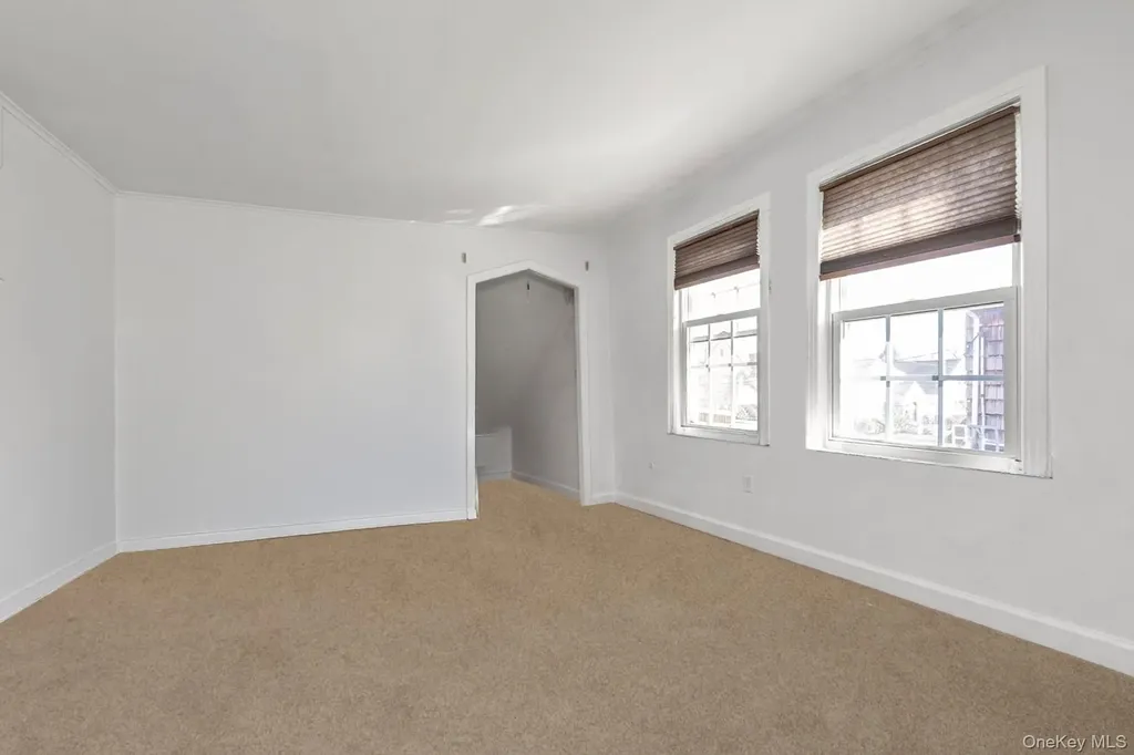 81 Stuart Street Lynbrook NY 11563