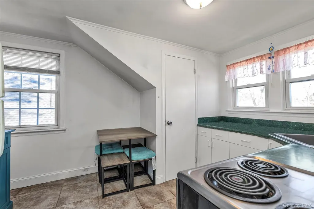 81 Stuart Street Lynbrook NY 11563
