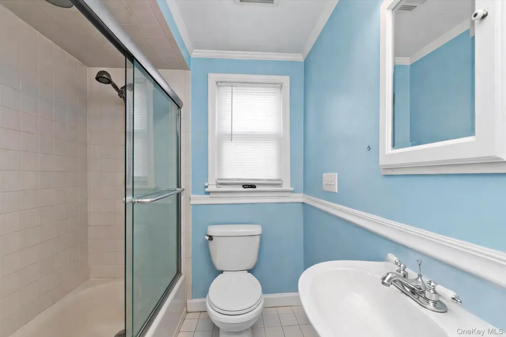 81 Stuart Street Lynbrook NY 11563