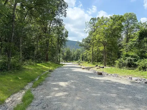 3 Rosewood Lane Salisbury Mills NY 12577