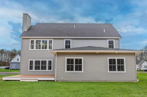 Lot #6 Colonels Path Manorville NY 11949