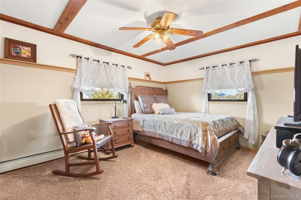 7 Montgomery Lane Bay Shore NY 11706