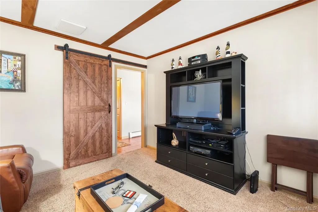7 Montgomery Lane Bay Shore NY 11706