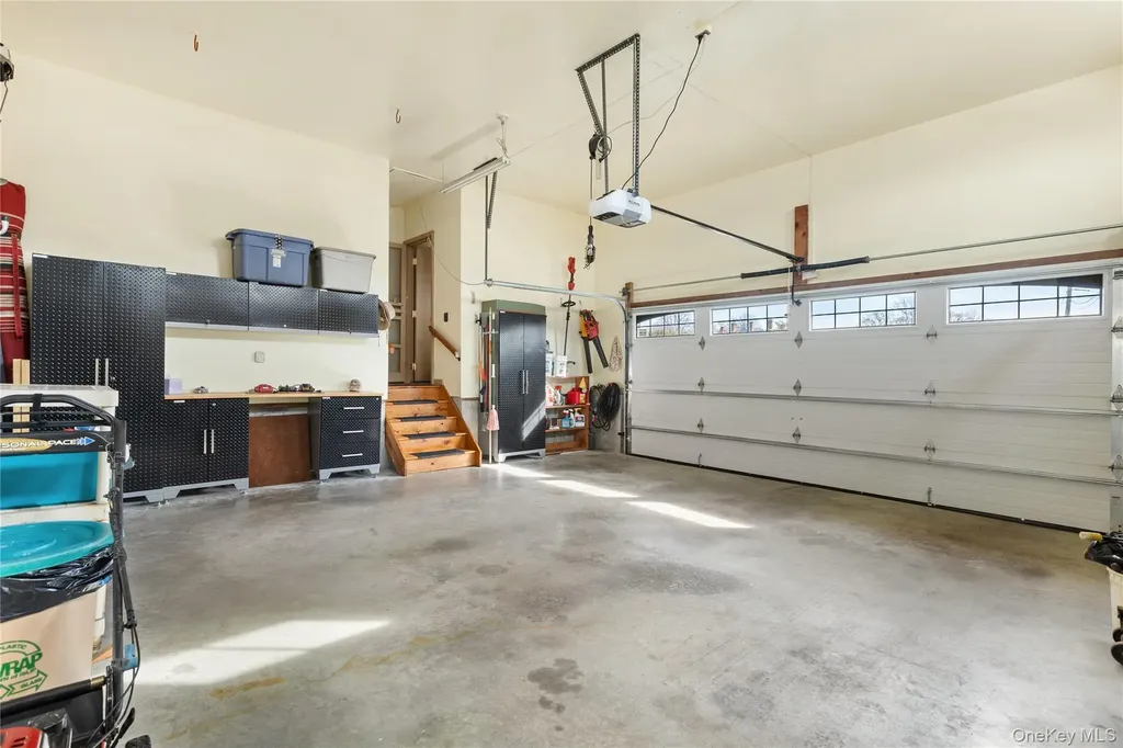 7 Montgomery Lane Bay Shore NY 11706