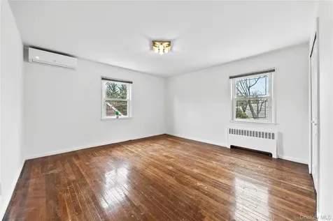219-01 82nd Avenue Queens Village NY 11427
