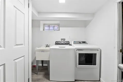 219-01 82nd Avenue Queens Village NY 11427