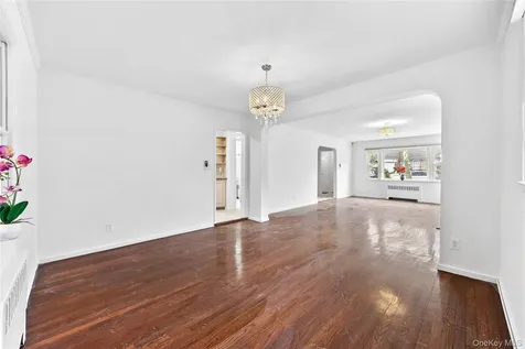 219-01 82nd Avenue Queens Village NY 11427