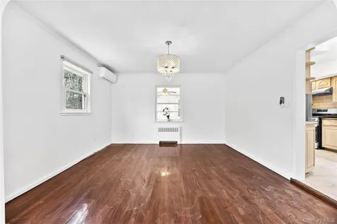 219-01 82nd Avenue Queens Village NY 11427