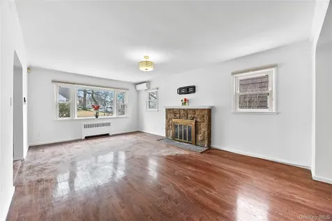 219-01 82nd Avenue Queens Village NY 11427