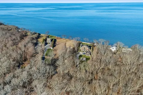 4760 Blue Horizon Bluffs Peconic NY 11958