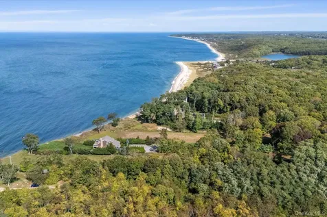 4760 Blue Horizon Bluffs Peconic NY 11958