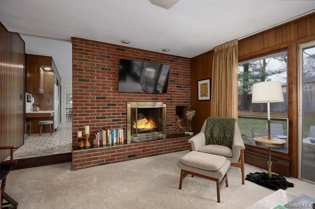 42 Thornwood Drive Poughkeepsie NY 12603