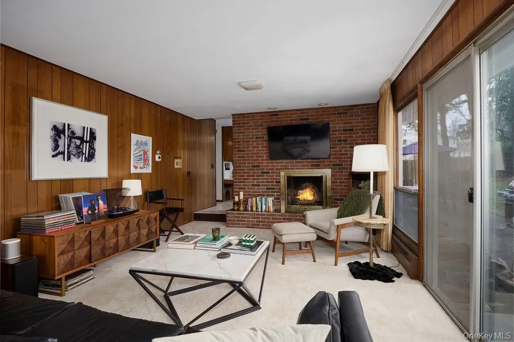 42 Thornwood Drive Poughkeepsie NY 12603