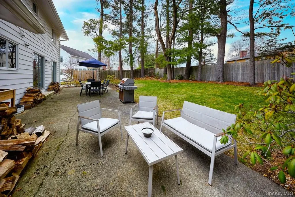 42 Thornwood Drive Poughkeepsie NY 12603